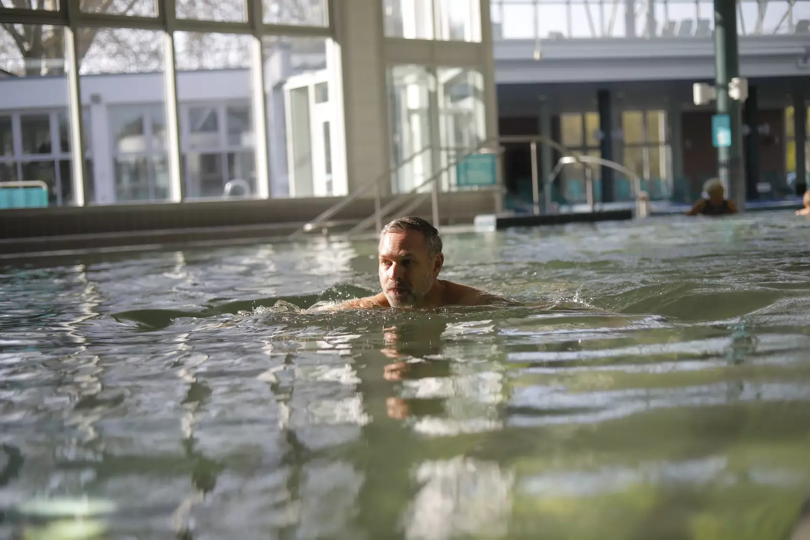 Heilwasser-Schwimmbecken im SoleBad Cannstatt Heilwasser-Schwimmbecken im SoleBad Cannstatt